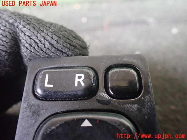 1UPJ-9230156280]ハイエースワゴン100系(KZH100G)ミラースイッチ 中古_2