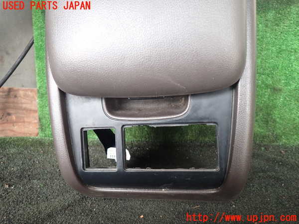 1UPJ-9230157540]ハイエースワゴン100系(KZH100G)センターコンソール 中古_2