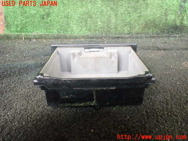 1UPJ-9230157843]ハイエースワゴン100系(KZH100G)小物入れ3 中古_3