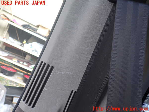 1UPJ-9230157680]ハイエースワゴン100系(KZH100G)左リアピラートリム 中古_2