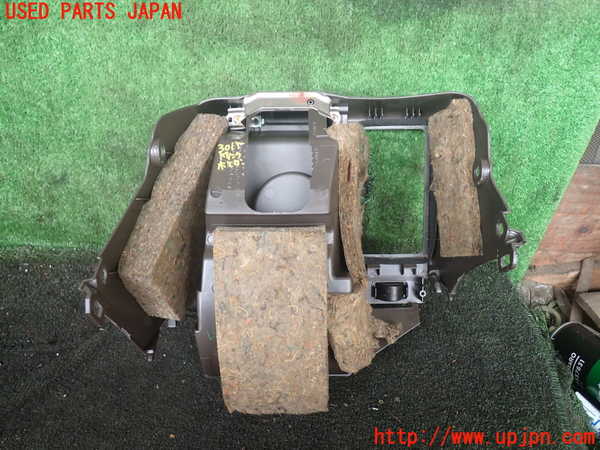 1UPJ-9230157810]ハイエースワゴン100系(KZH100G)ドリンクホルダー 中古_3