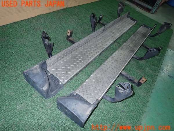 3UPJ=9230160025]ハイラックスサーフ(KZN130W)社外 サイドステップ 中古_2