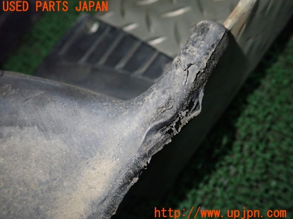 3UPJ=9230160025]ハイラックスサーフ(KZN130W)社外 サイドステップ 中古_5