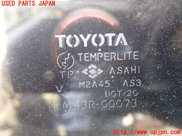 1UPJ-9230161380]ハイラックスサーフ N130系 4ドア(KZN130W)右クォーターガラス 中古 ASAHI M2A45 43R-00073_3