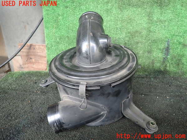 1UPJ-9230162560]ハイラックスサーフ N130系 4ドア(KZN130W)エアクリーナーボックス 中古_2