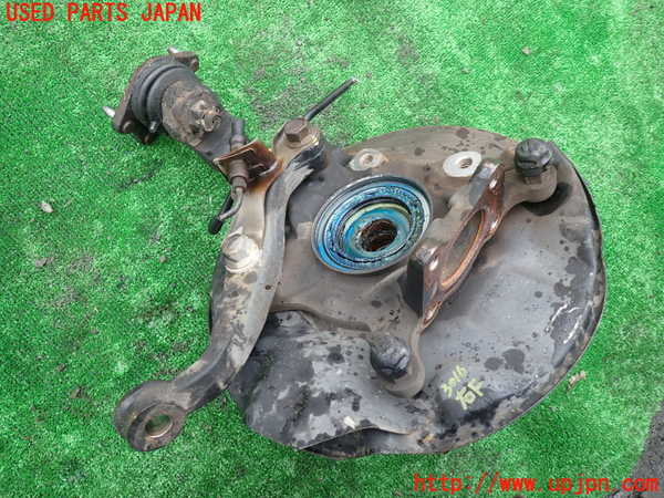 1UPJ-9230164290]ハイラックスサーフ N130系 4ドア(KZN130W)右フロントナックルハブ 中古_2