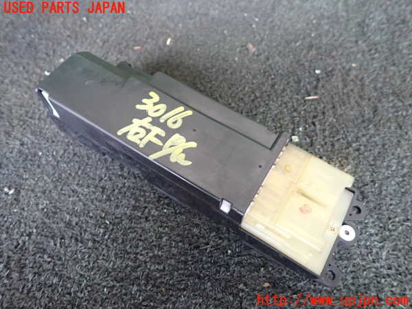 1UPJ-9230166240]ハイラックスサーフ N130系 4ドア(KZN130W)右前パワーウィンドウスイッチ 中古_2