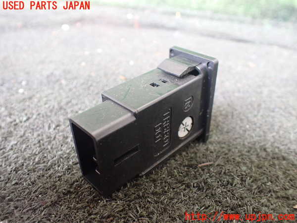 1UPJ-9230166290]ハイラックスサーフ N130系 4ドア(KZN130W)ハザードスイッチ 中古_2