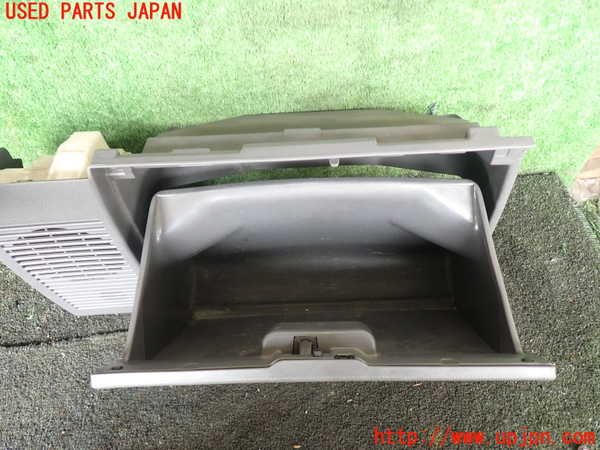 1UPJ-9230167516]ハイラックスサーフ N130系 4ドア(KZN130W)グローブボックス1 中古_3