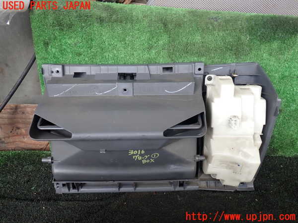 1UPJ-9230167516]ハイラックスサーフ N130系 4ドア(KZN130W)グローブボックス1 中古_4