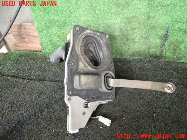 1UPJ-9230167555]ハイラックスサーフ N130系 4ドア(KZN130W)ATシフトレバー 中古_4