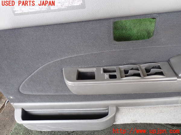 1UPJ-9230161234]ハイラックスサーフ N130系 4ドア(KZN130W)右前ドア内張り 中古_2