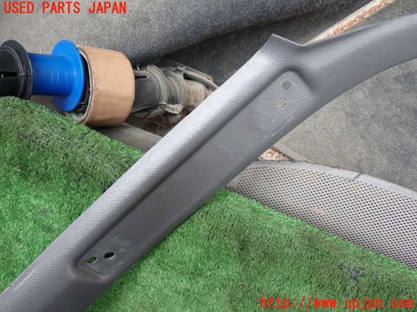 1UPJ-9230167655]ハイラックスサーフ N130系 4ドア(KZN130W)右フロントピラートリム 中古_2