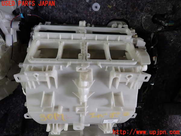 1UPJ-9230176081]エスティマ(ACR50W)エバポレーター1 (フロント)　中古_2