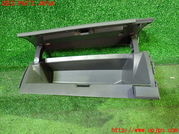 1UPJ-9230177517]エスティマ(ACR50W)グローブボックス2 中古_2