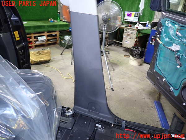 1UPJ-9230177670]エスティマ(ACR50W)左センターピラートリム 中古_4