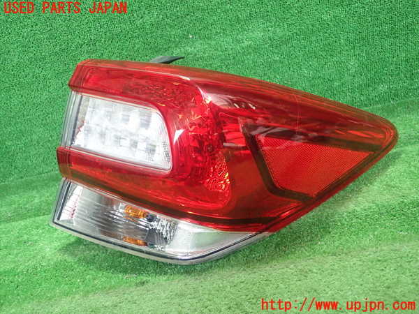 1UPJ-9230181530]スバル・XV(GT7)右テールランプ 中古_2