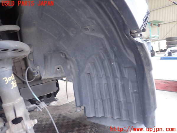 1UPJ-9230181090]スバル・XV(GT7)右前フェンダーライナー 中古_2