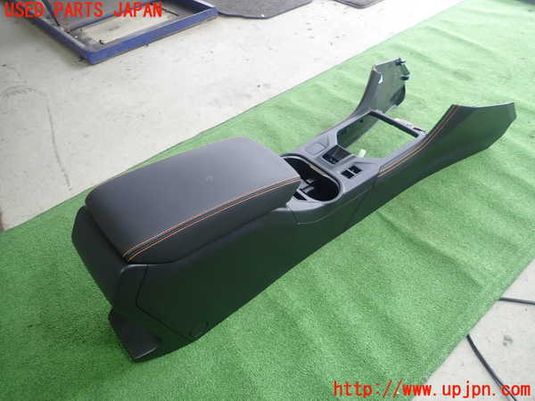 1UPJ-9230187540]スバル・XV(GT7)センターコンソール 中古_2