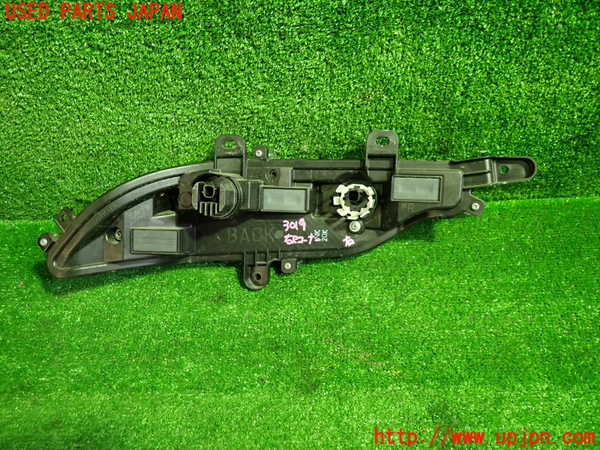 1UPJ-9230191154]ハリアー ハイブリッド(AXUH80)右リアコーナーランプ 中古_2