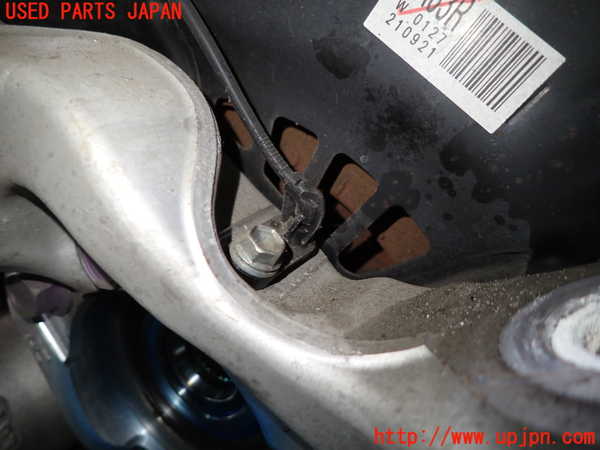 1UPJ-9230194290]ハリアー ハイブリッド(AXUH80)右フロントナックルハブ 中古_2
