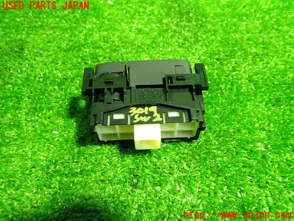 1UPJ-9230196307]ハリアー ハイブリッド(AXUH80)スイッチ2 (ドライブモード) 中古_3