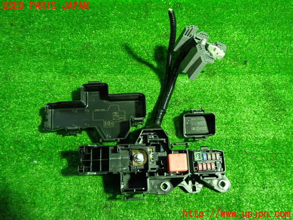 1UPJ-9230196741]ハリアー ハイブリッド(AXUH80)ヒューズボックス1 中古_3