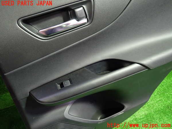 1UPJ-9230191294]ハリアー ハイブリッド(AXUH80)右後ドア内張り 中古_2