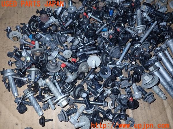 3UPJ=9230200720]ボルボ XC60(DB4204TXC)ネジ・ナット・ステー類 セット ジャンク_3