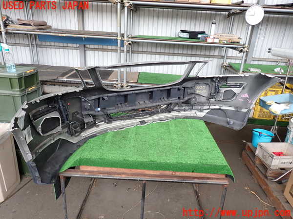 2UPJ-9230201010]ボルボ・XC60(DB4204TXC)フロントバンパー 中古_5