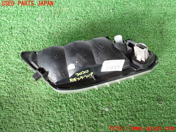 2UPJ-9230201150]ボルボ・XC60(DB4204TXC)右コーナーランプ 中古_3