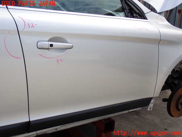 2UPJ-9230201230]ボルボ・XC60(DB4204TXC)右前ドア (43R-001106) 中古_3