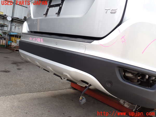 2UPJ-9230201610]ボルボ・XC60(DB4204TXC)リアバンパー 中古_3