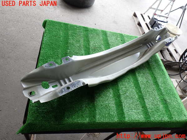 2UPJ-9230201614]ボルボ・XC60(DB4204TXC)リアバンパーホースメント 中古_3
