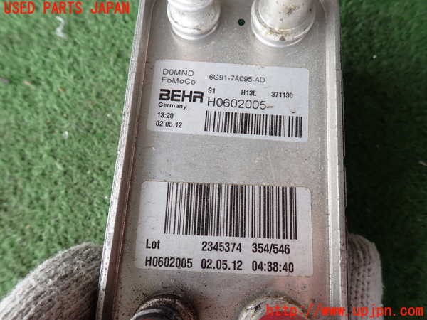 2UPJ-9230202481]ボルボ・XC60(DB4204TXC)オイルクーラー1 中古_3