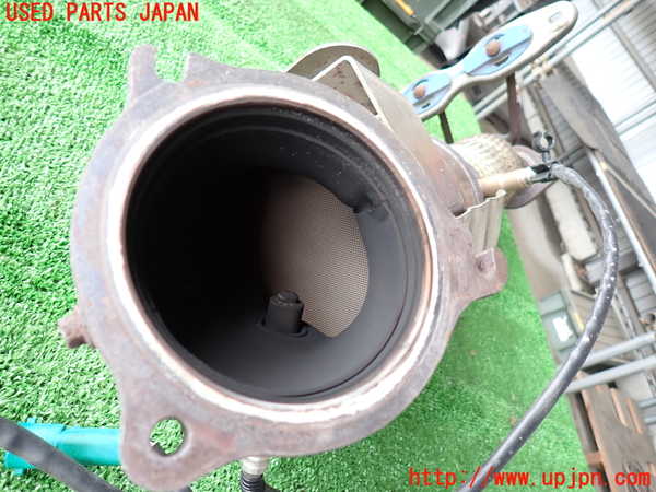 2UPJ-9230202661]ボルボ・XC60(DB4204TXC)触媒1 中古_2