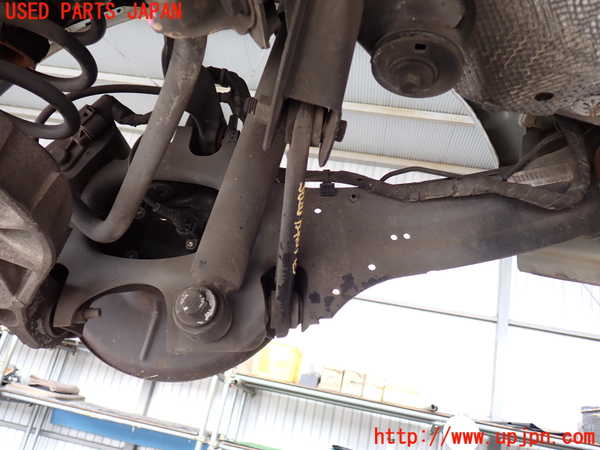 2UPJ-9230204305]ボルボ・XC60(DB4204TXC)左リアナックルハブ 中古_2