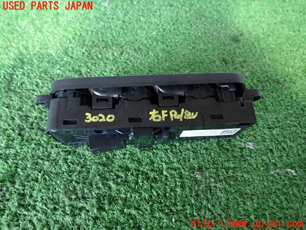 2UPJ-9230206240]ボルボ・XC60(DB4204TXC)右前パワーウィンドウスイッチ 中古_2