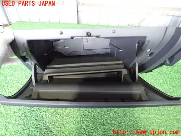 2UPJ-9230207516]ボルボ・XC60(DB4204TXC)グローブボックス1 中古_2