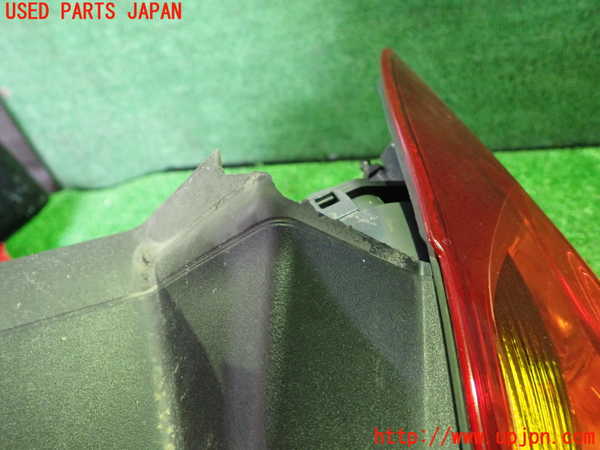 1UPJ-9230211530]BMW 118i F20(1R15)右テールランプ 中古_3