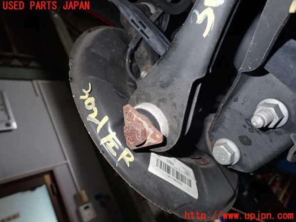 1UPJ-9230214305]BMW 118i F20(1R15)左リアナックルハブ 中古_2