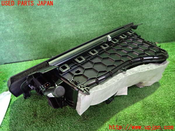 1UPJ-9230217516]BMW 118i F20(1R15)グローブボックス1 中古_3