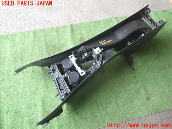 1UPJ-9230217540]BMW 118i F20(1R15)センターコンソール 中古_5