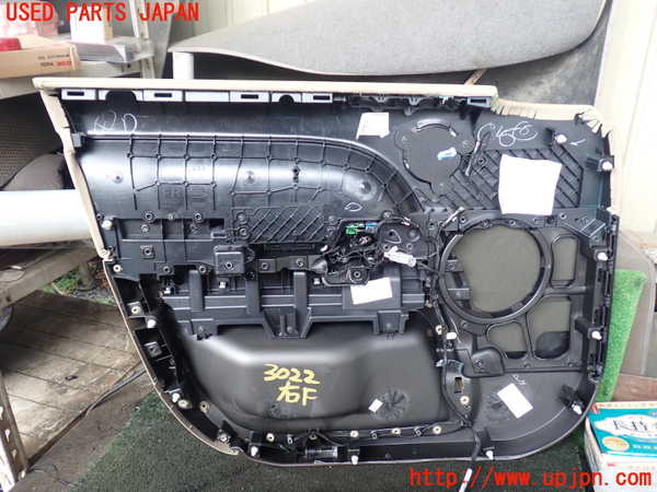 1UPJ-9230221234]ランドローバー・レンジローバー スポーツ(LW3KB)右前ドア内張り 中古_4