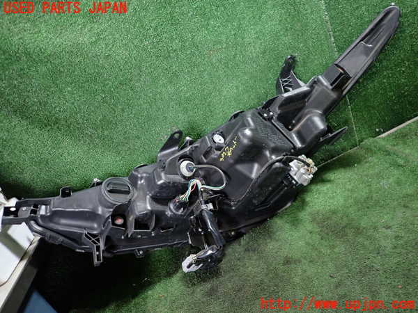 1UPJ-9230231130]エスティマ(ACR50W)右ヘッドライト LED 中古_4