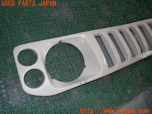 3UPJ=9230240047]ジムニーシエラ(JB32W 2型)社外 フロントグリル 中古_2