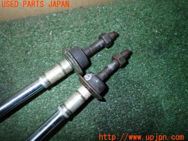 3UPJ=9230240408]ジムニーシエラ(JB32W 2型)社外 フロントショックアブソーバー 中古_3