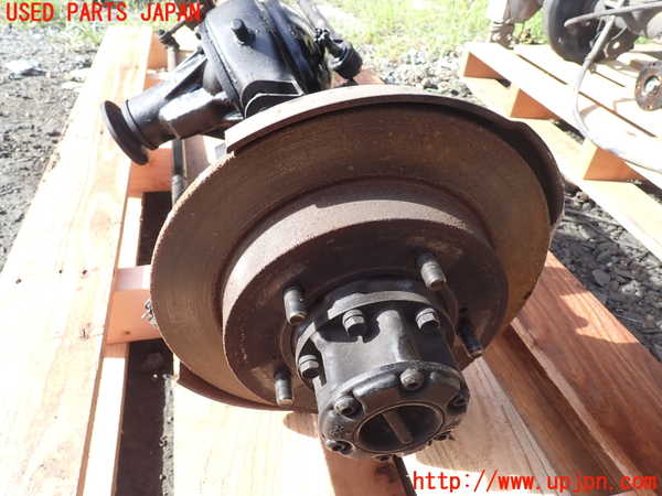 1UPJ-9230244370]ジムニー シエラ(JB32W)フロントデフホーシング 中古_4
