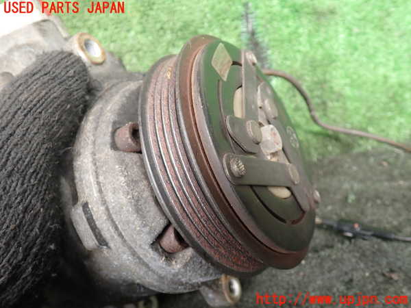 1UPJ-9230246025]ジムニー シエラ(JB32W)エアコンコンプレッサー 中古_3