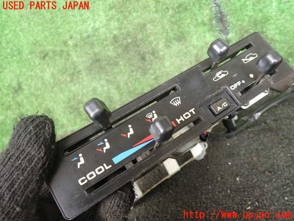 1UPJ-9230246066]ジムニー シエラ(JB32W)エアコンスイッチ1 中古_2